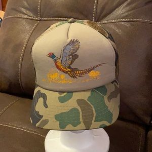 The baseball style hat like new